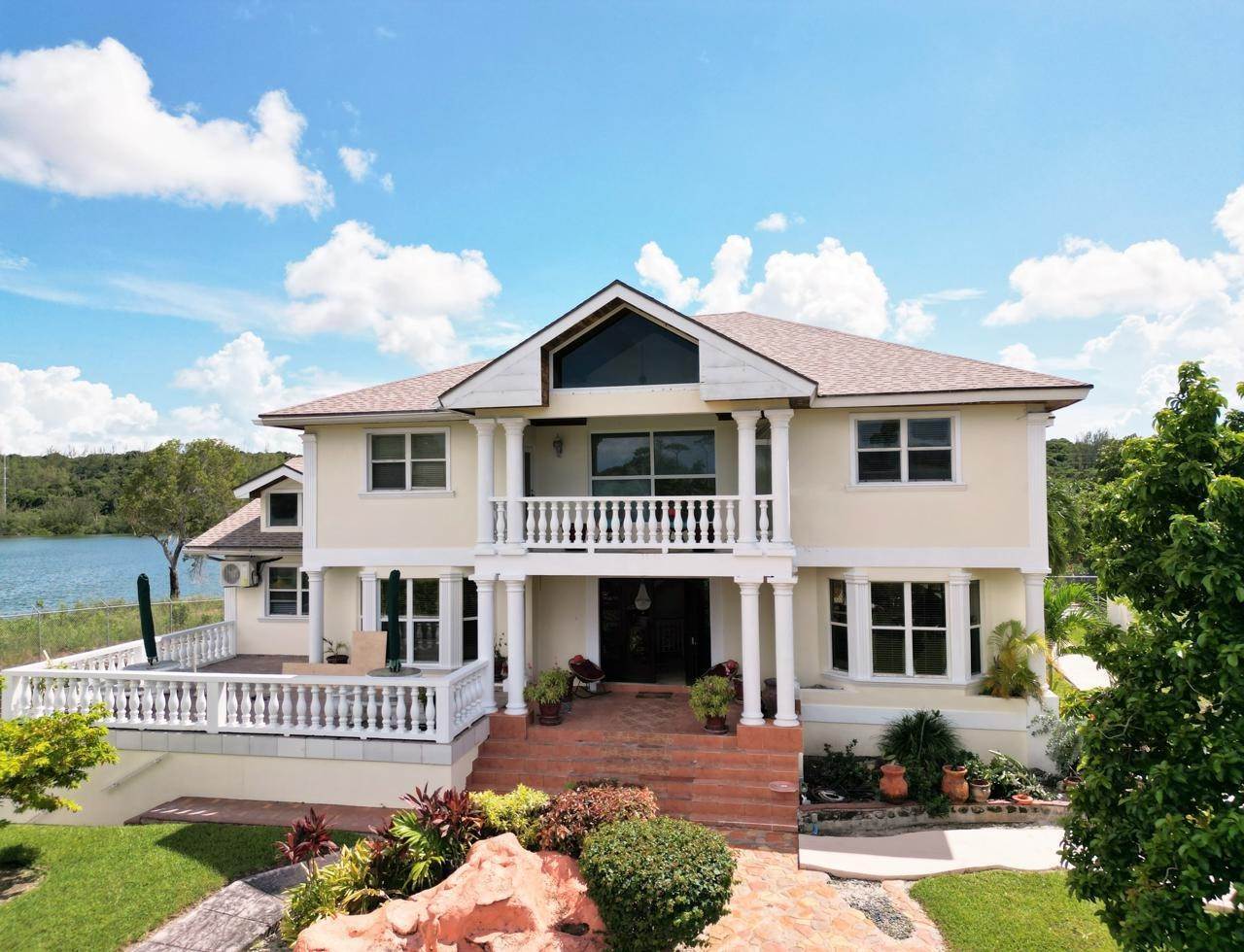 Single Family Homes for Rent at Westridge, Nassau and Paradise Island Bahamas