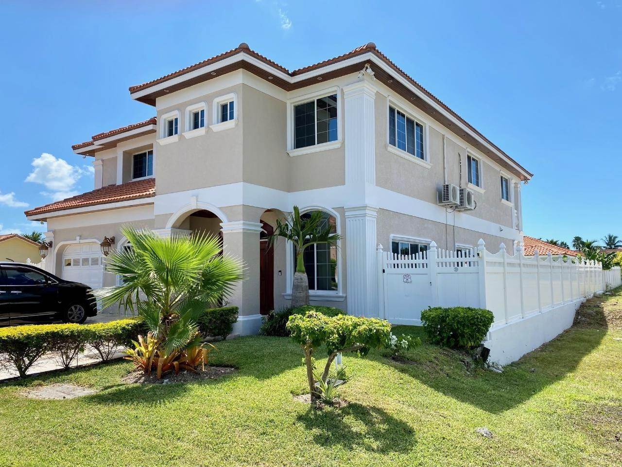 Single Family Homes for Rent at Yamacraw, Nassau and Paradise Island Bahamas